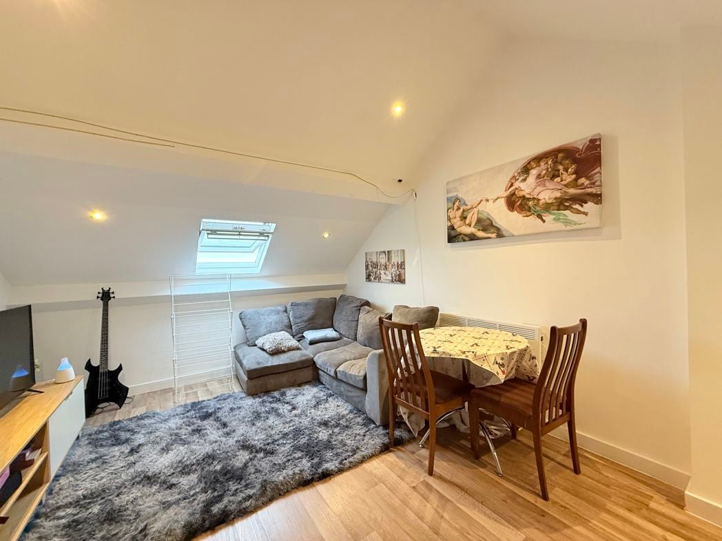 Property image 16 of 19