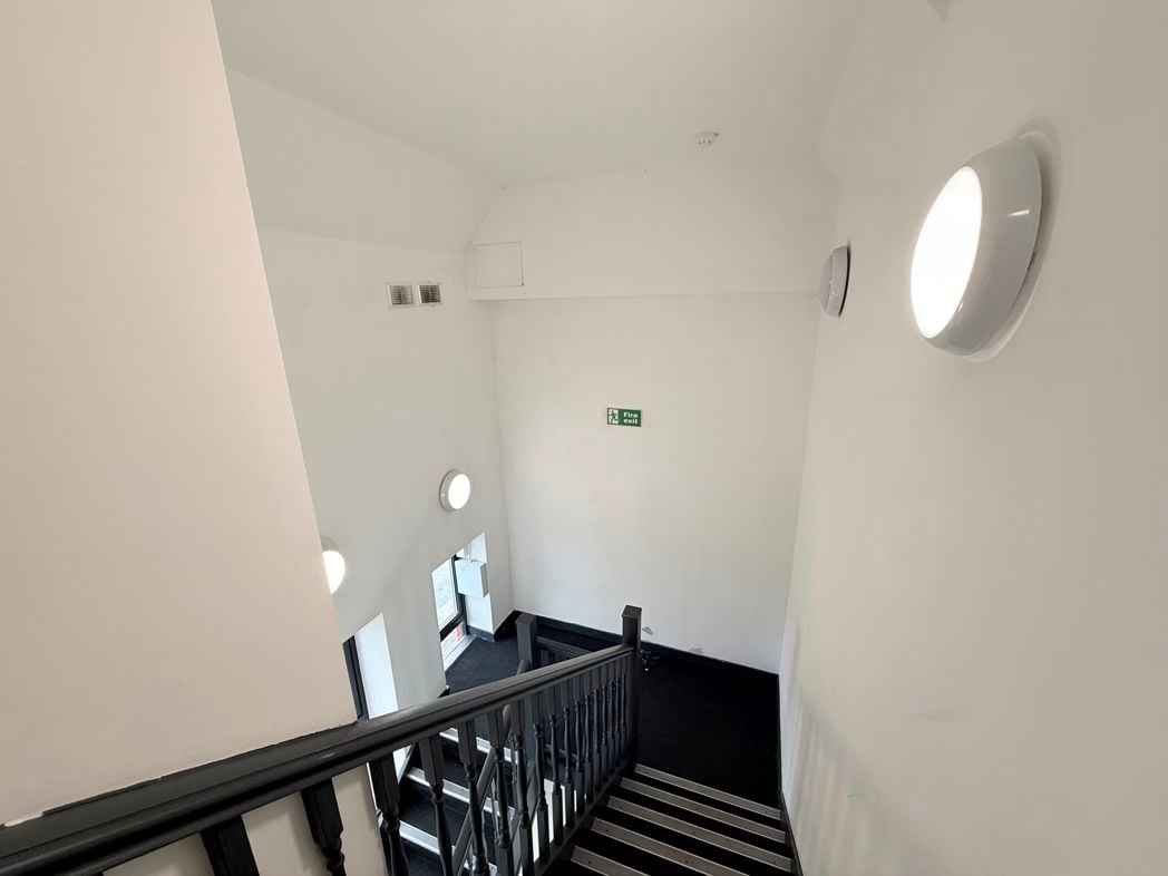 Property image 3 of 19