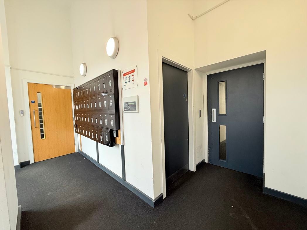 Property image 2 of 19