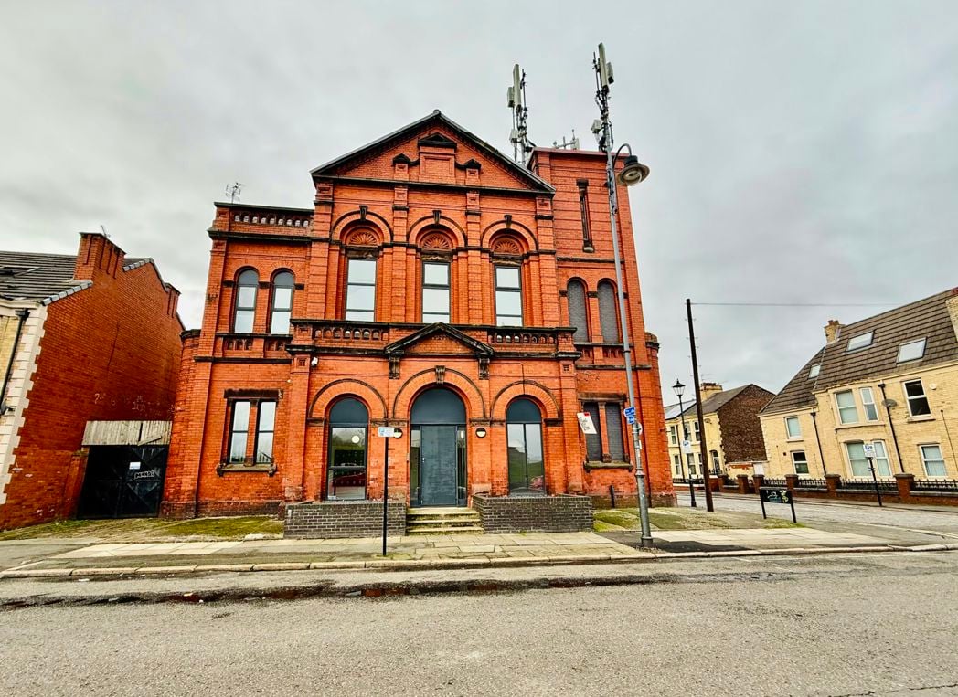 Property image 1 of 19