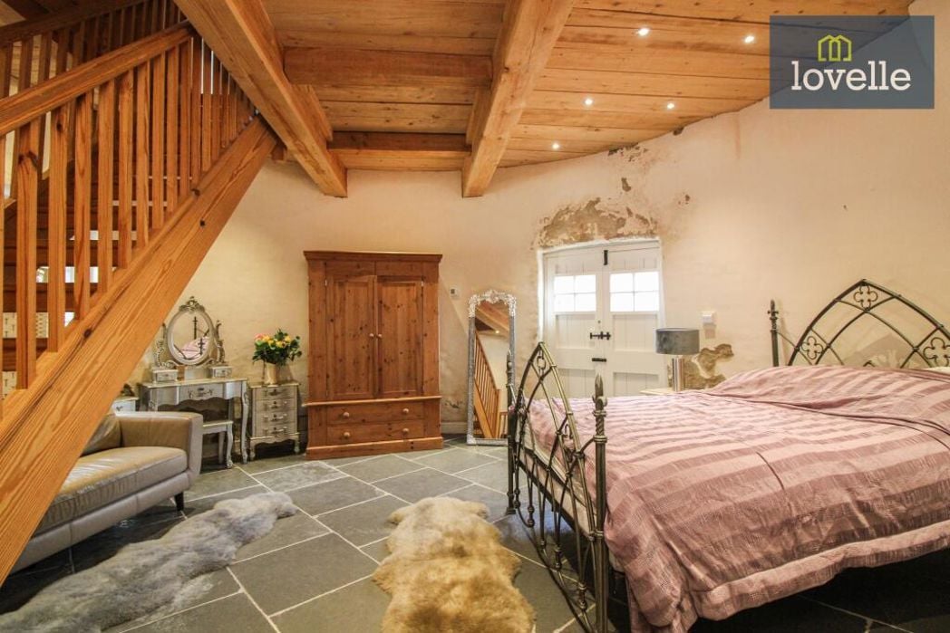 Property image 6 of 14