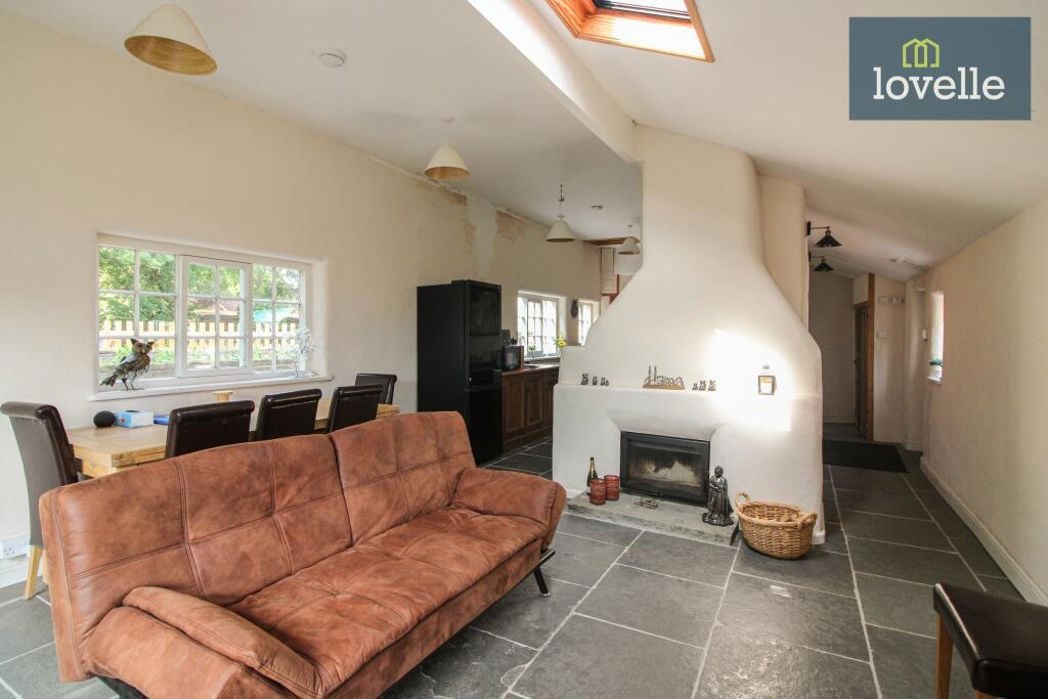 Property image 8 of 14