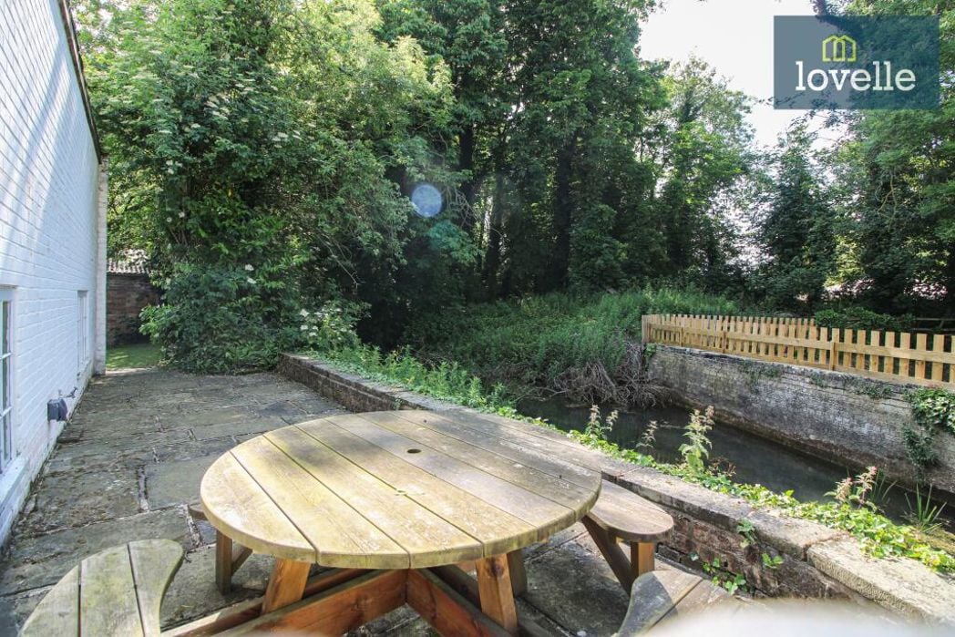 Property image 12 of 14