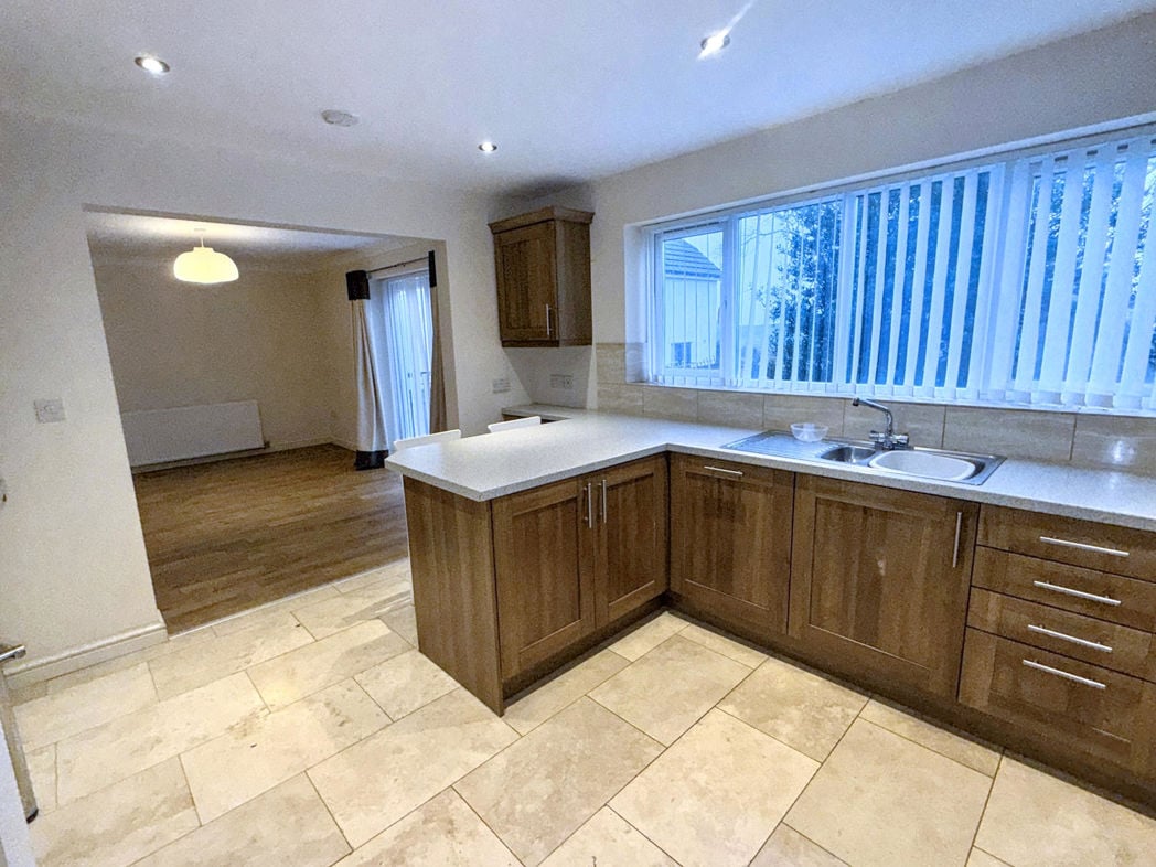 Property image 6 of 28
