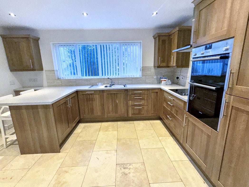 Property image 7 of 28