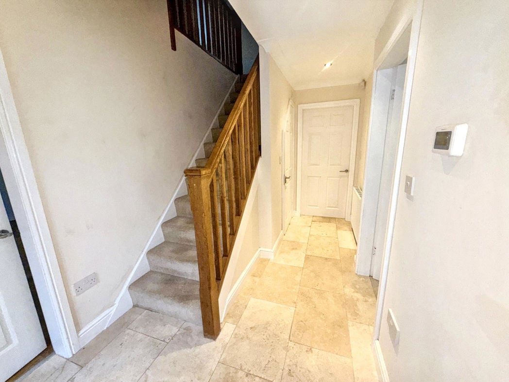 Property image 10 of 28