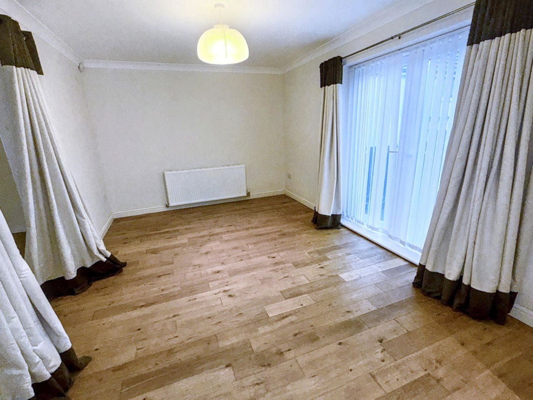 Property image 5 of 28