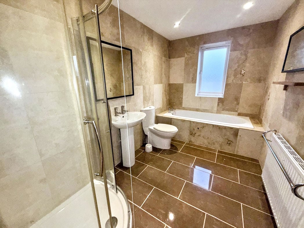 Property image 22 of 28