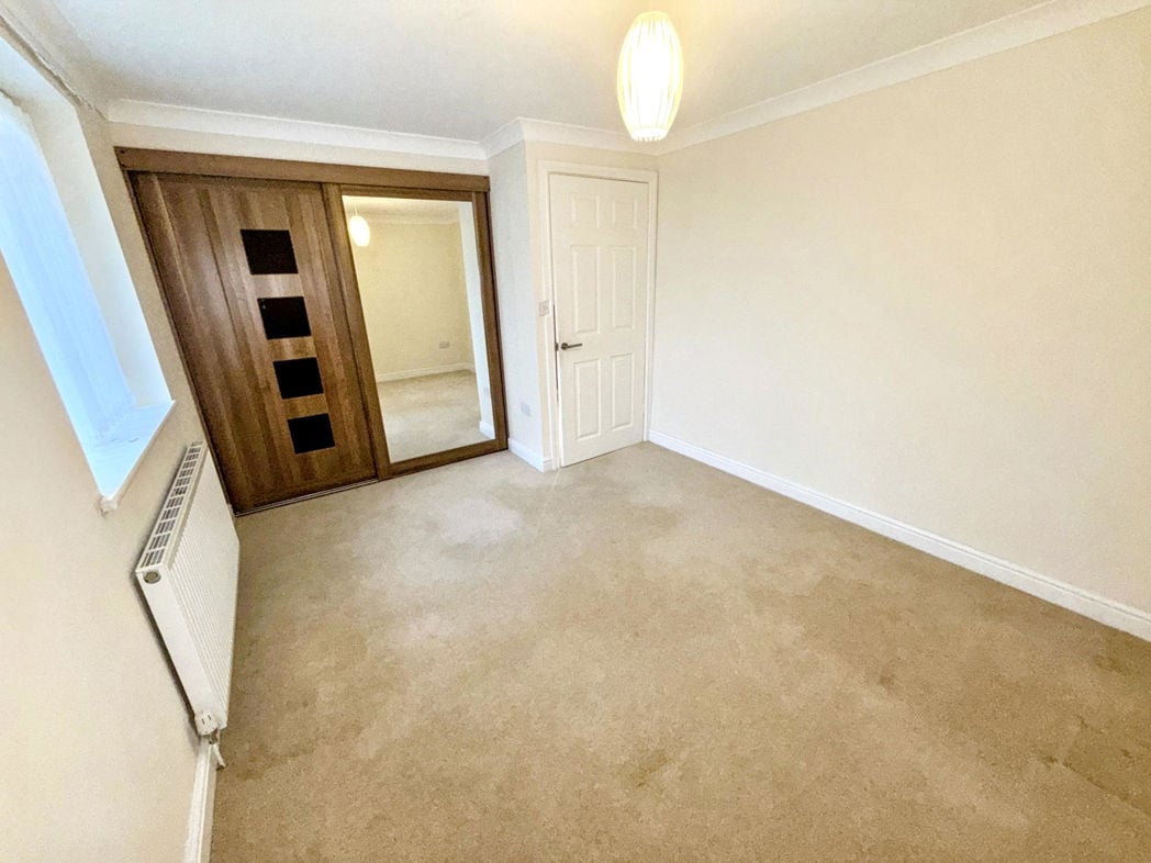 Property image 17 of 28