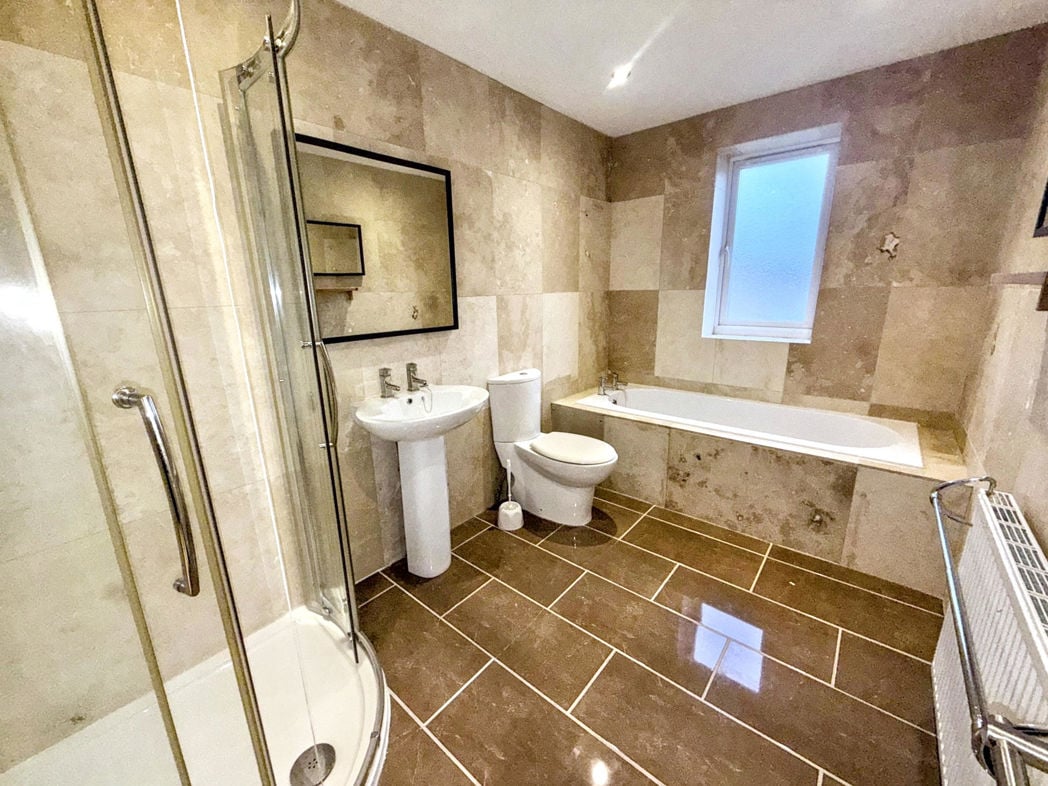 Property image 23 of 28