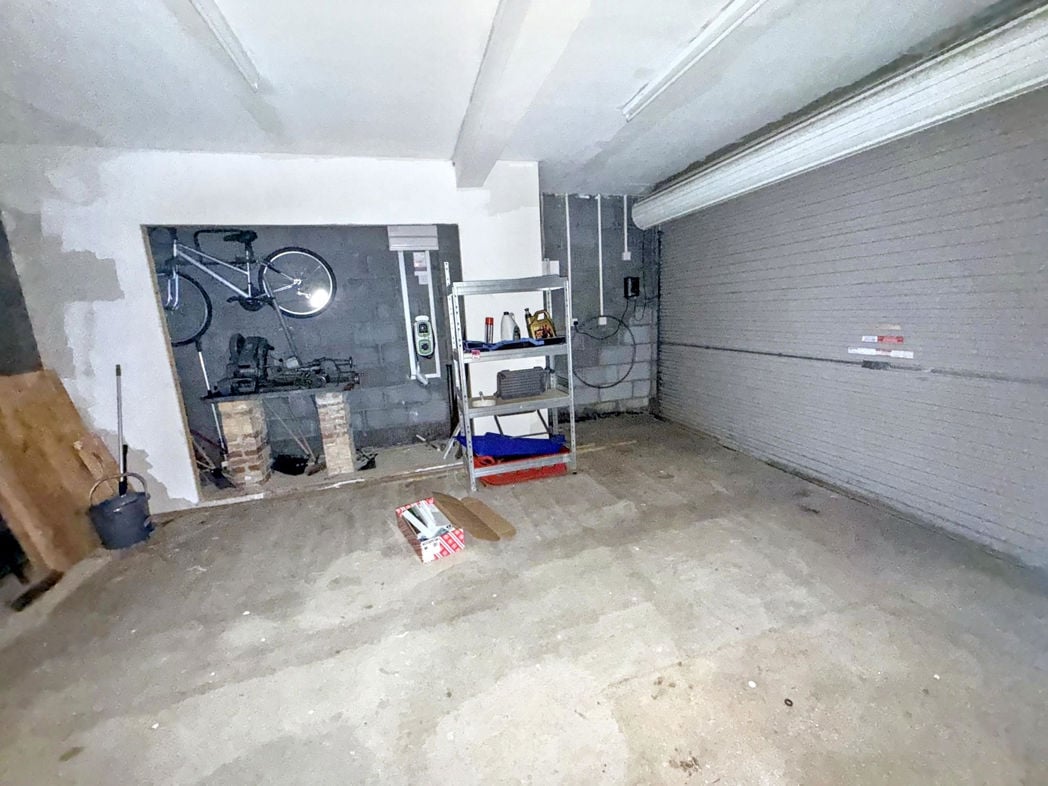 Property image 25 of 28