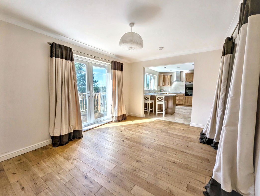 Property image 6 of 25