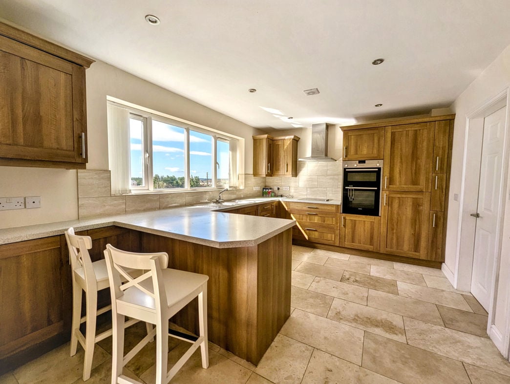 Property image 7 of 25