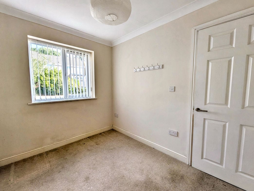 Property image 9 of 25