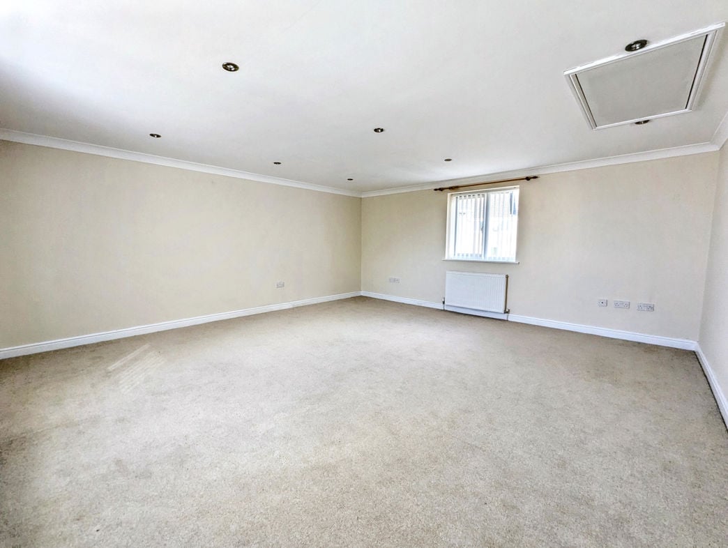 Property image 13 of 25