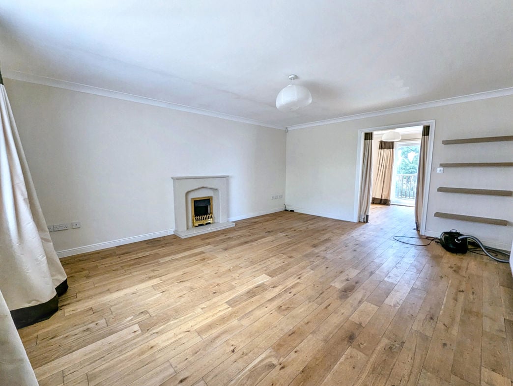 Property image 4 of 25