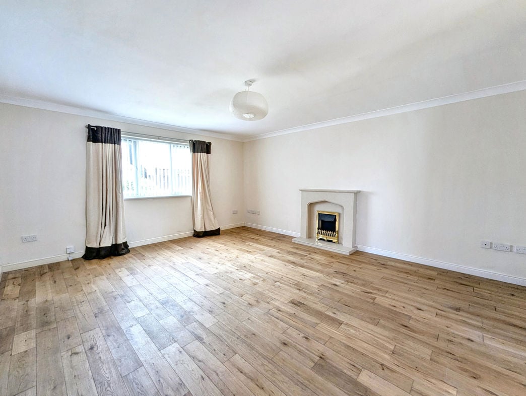 Property image 3 of 25