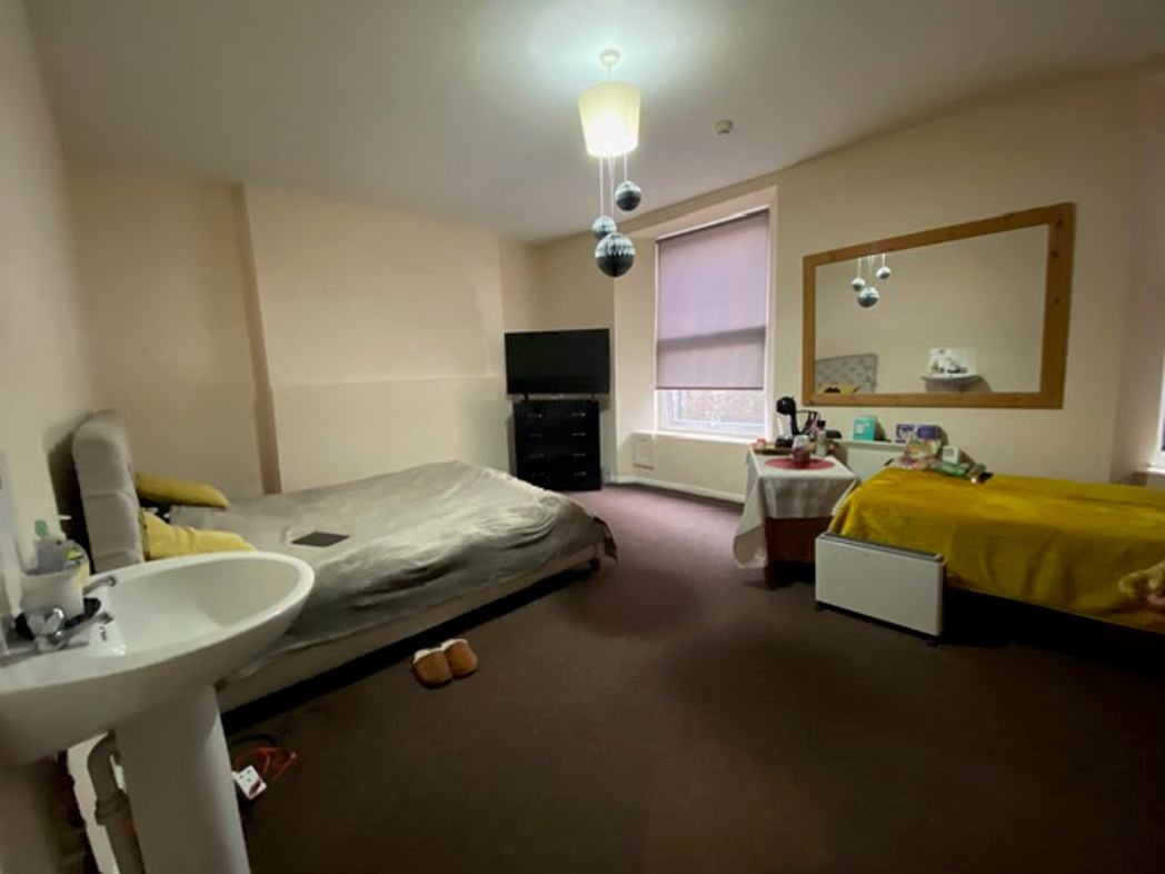 Property image 3 of 9