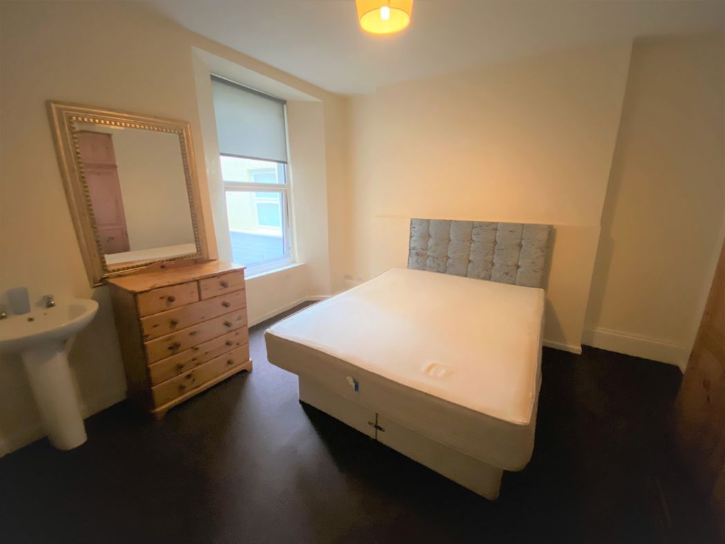 Property image 7 of 9
