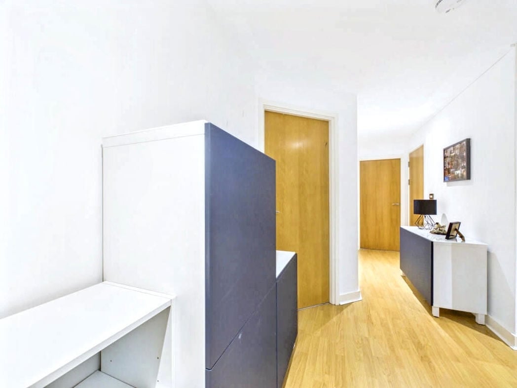 Property image 2 of 14
