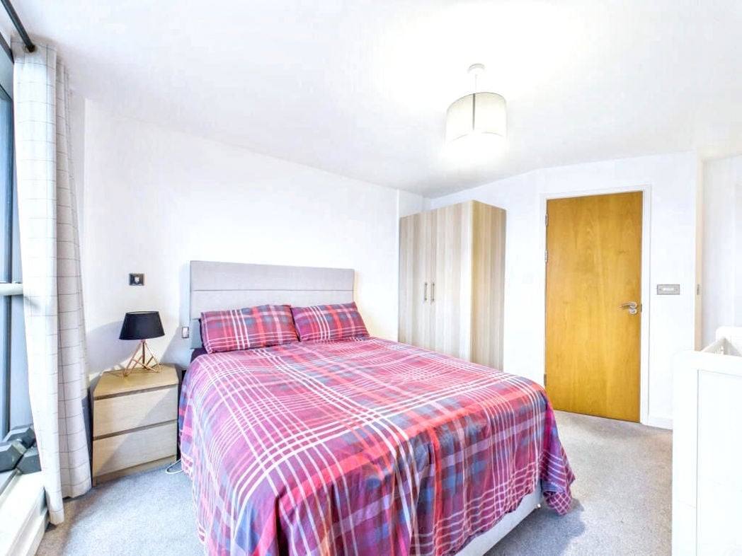 Property image 11 of 14