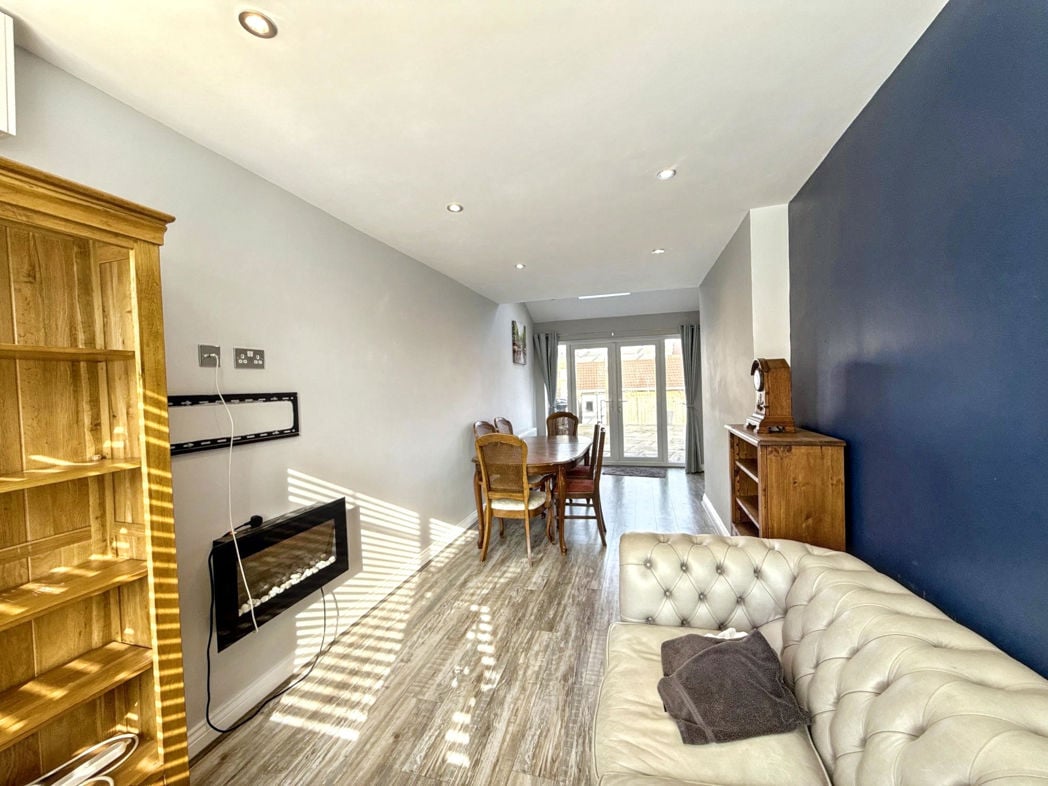 Property image 10 of 24