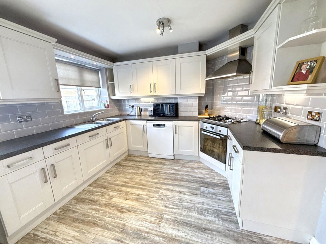 Property image 7 of 24
