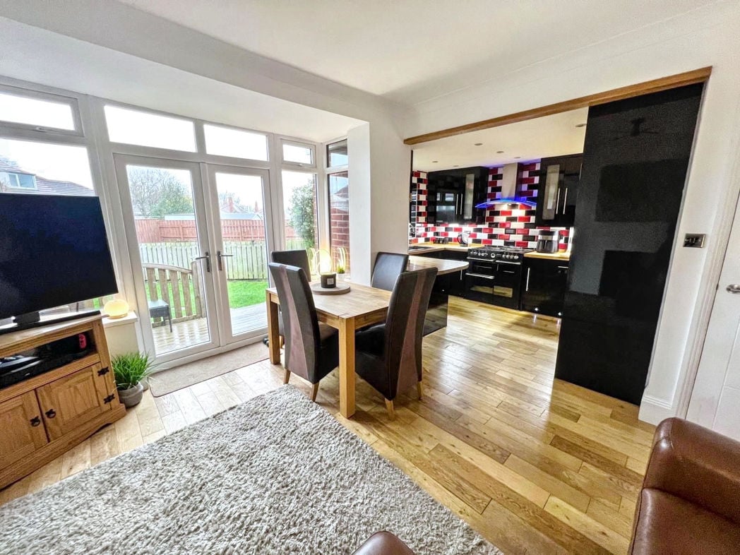 Property image 2 of 18