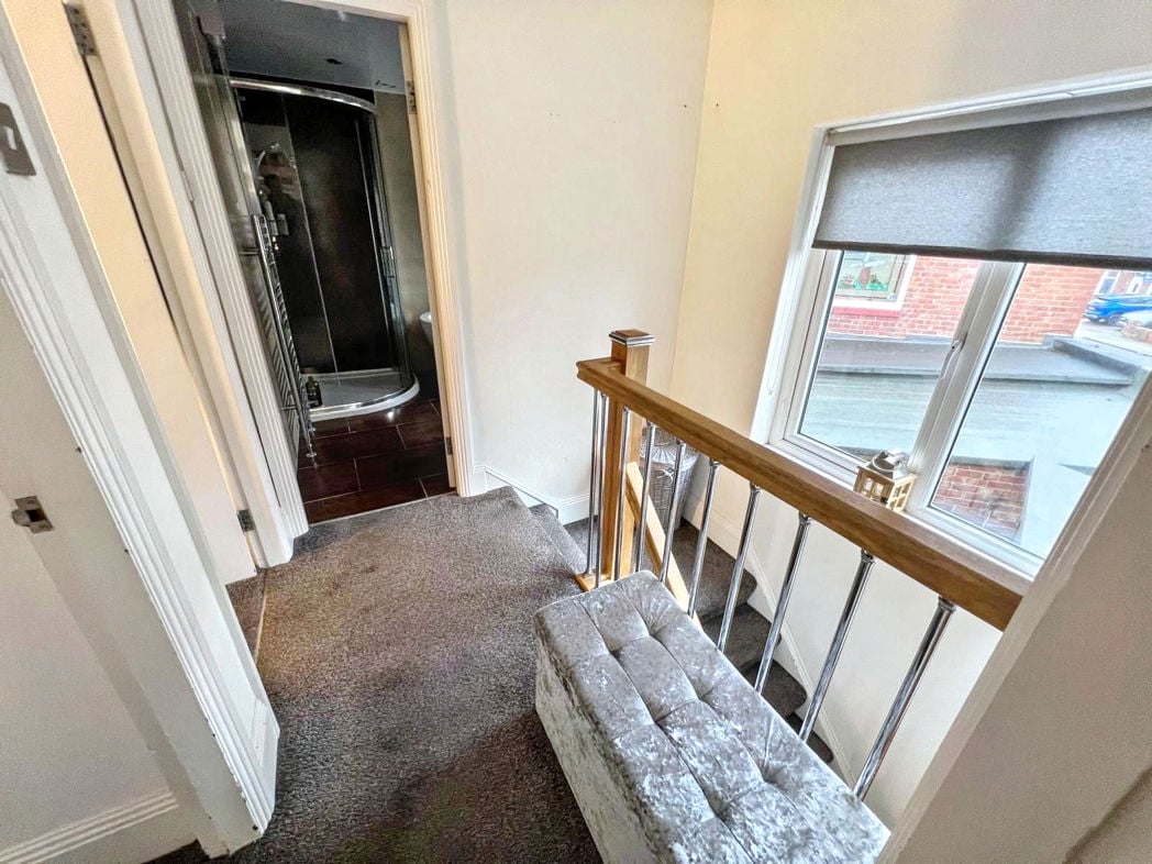 Property image 8 of 18