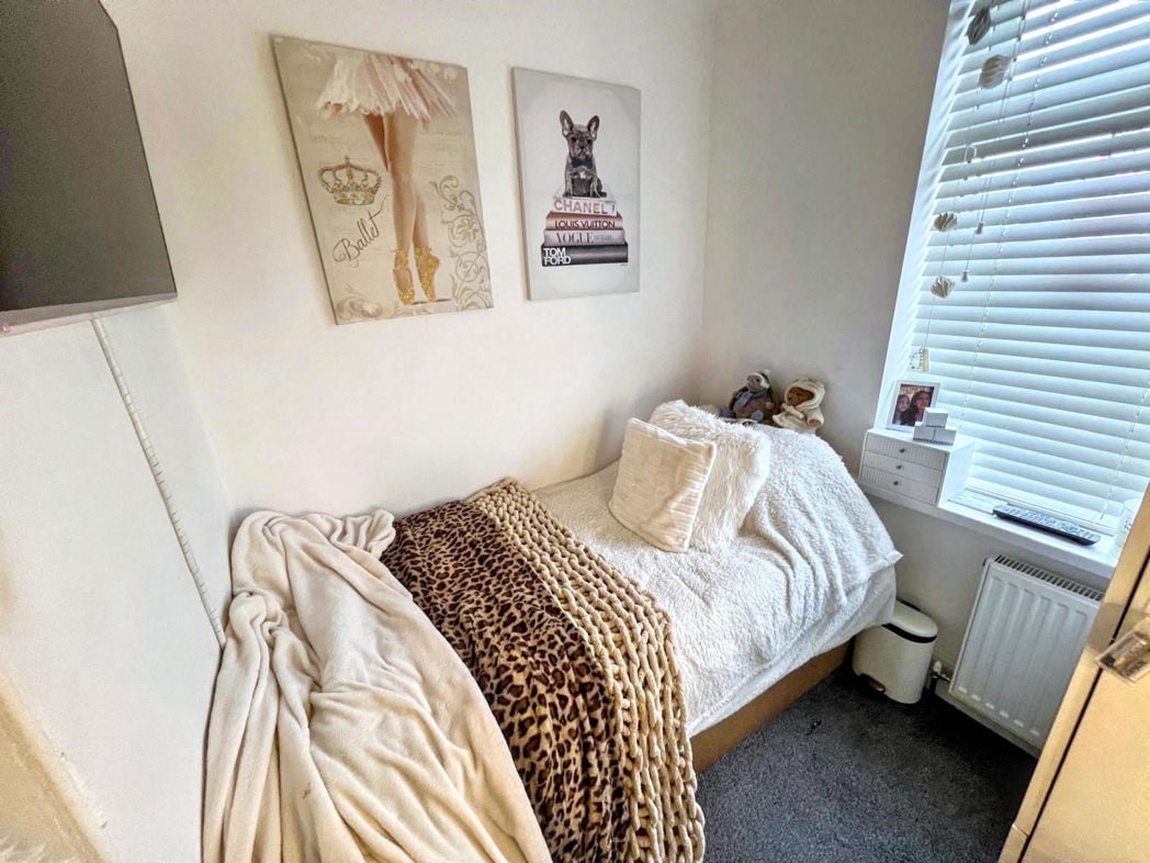 Property image 11 of 18