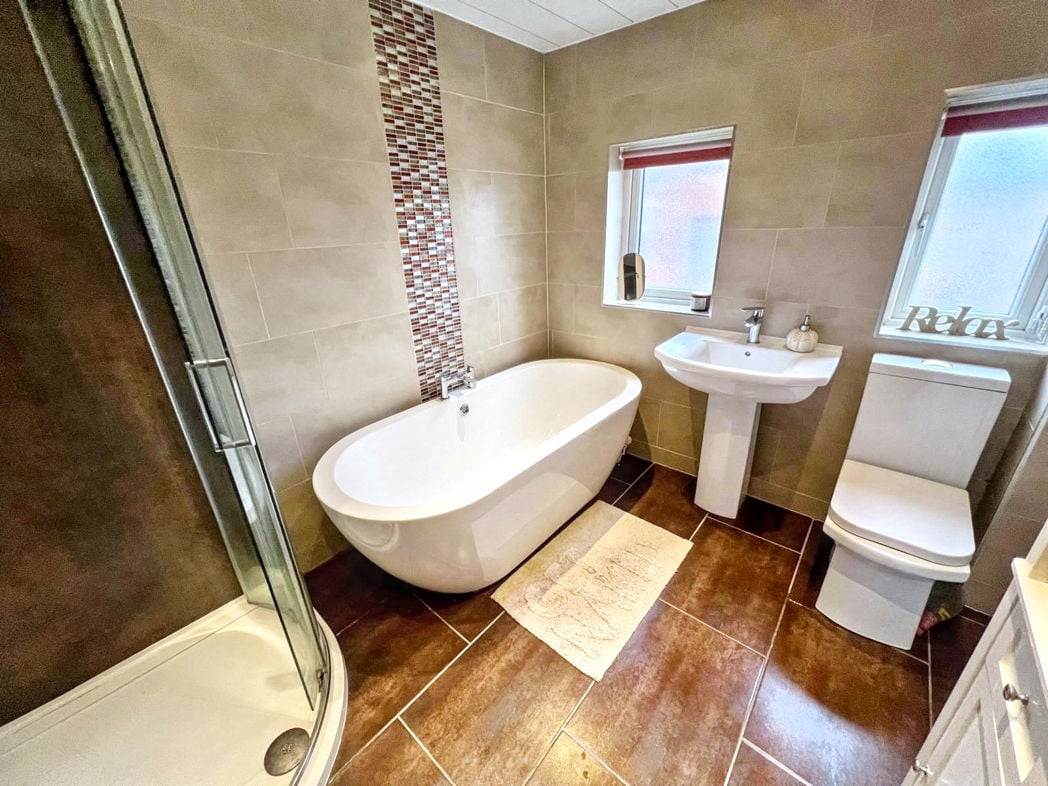 Property image 13 of 18