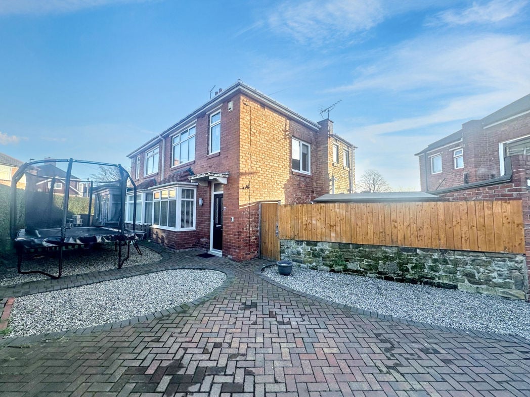 Property image 1 of 18