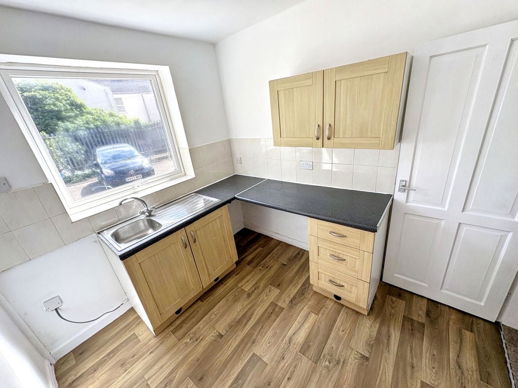 Property image 3 of 6