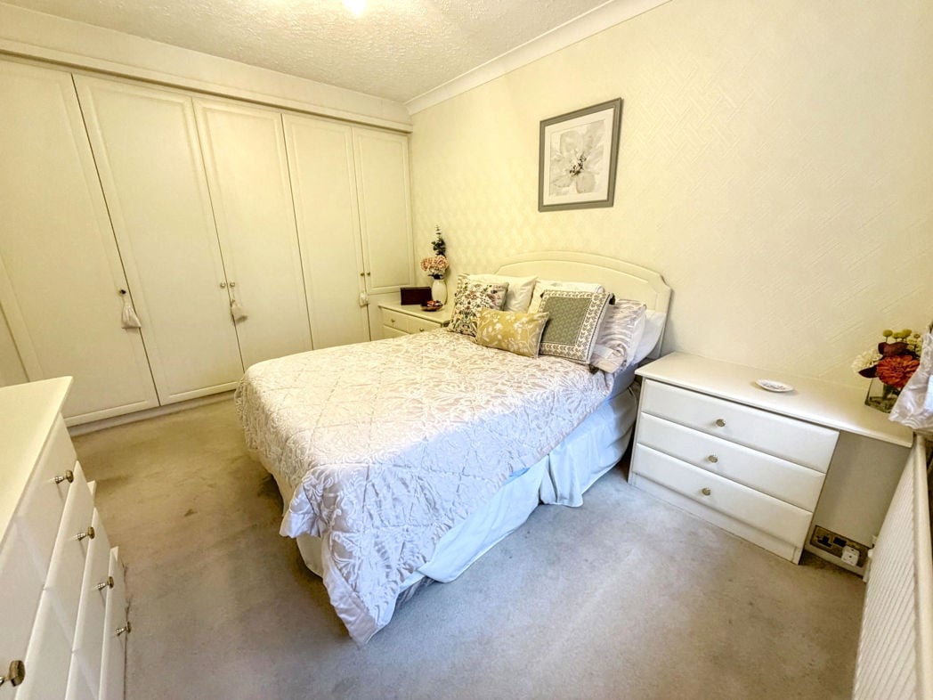 Property image 13 of 23