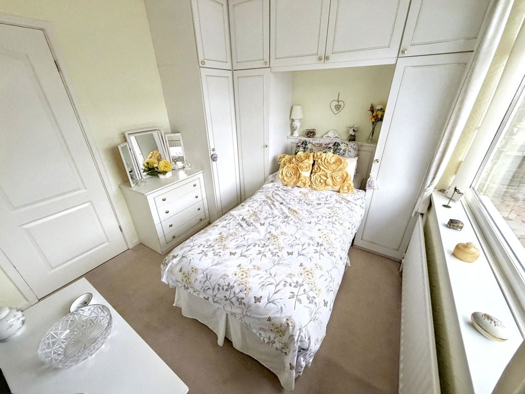 Property image 16 of 23