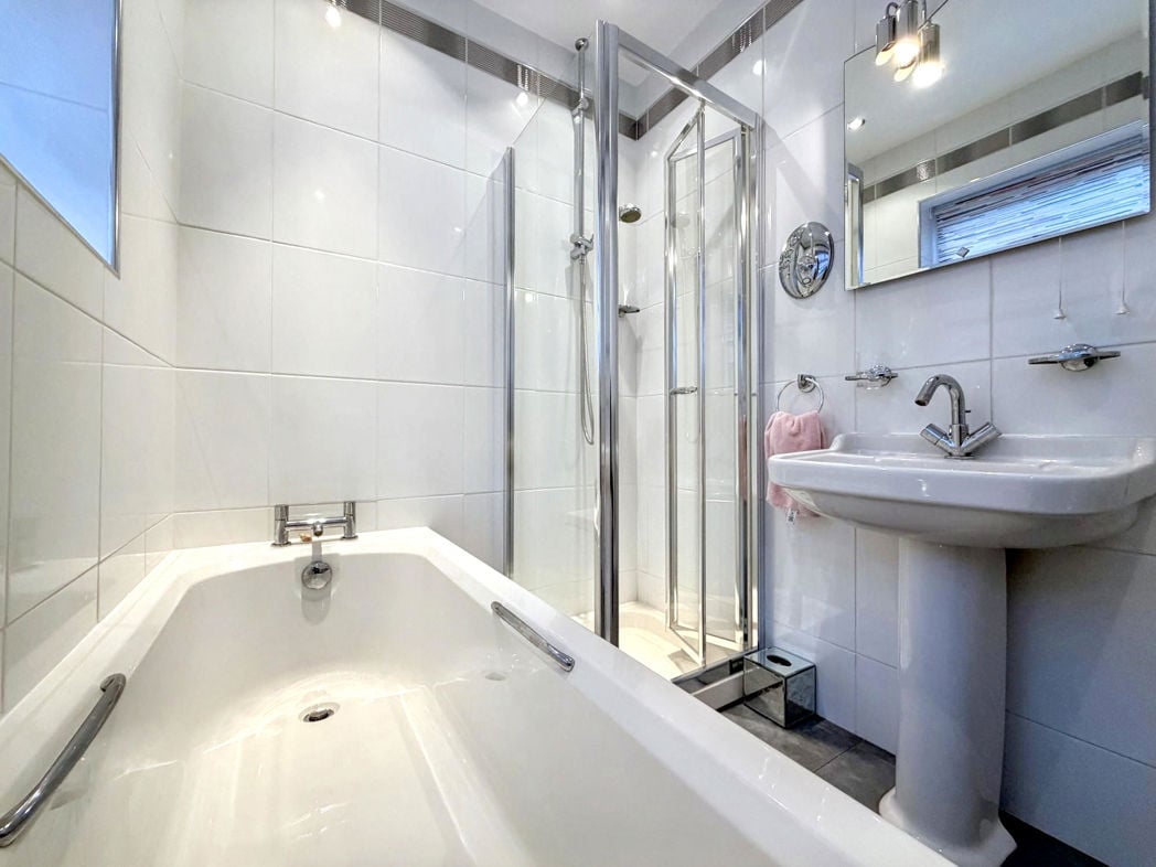 Property image 17 of 23