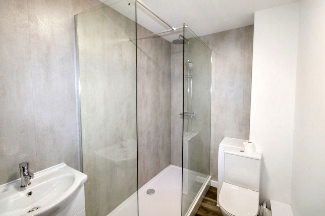 Property image 5 of 6