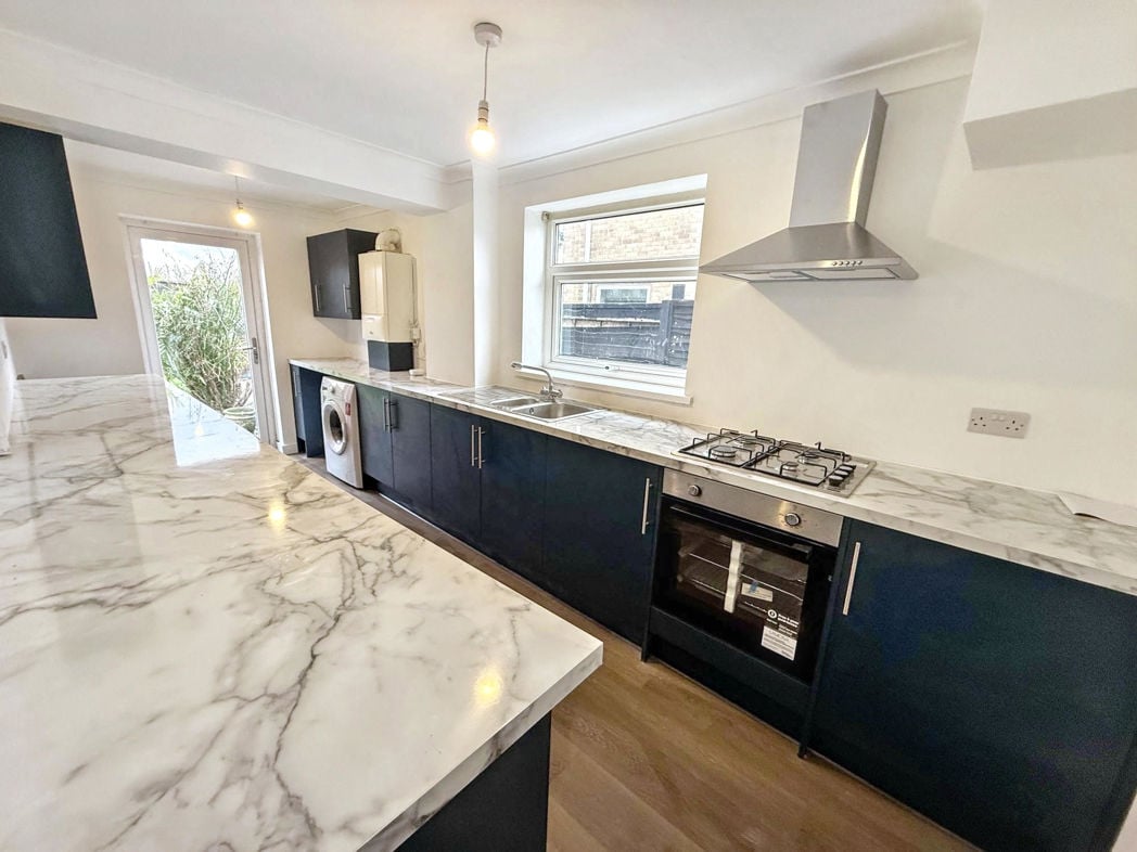 Property image 6 of 13