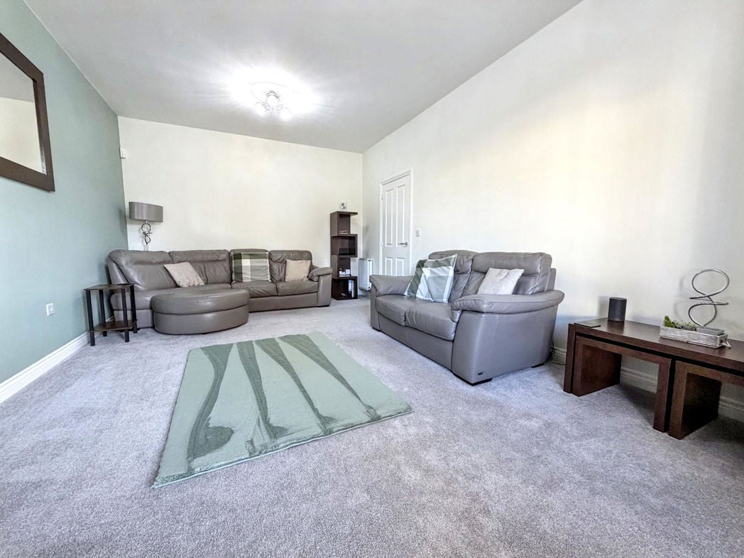 Property image 6 of 33
