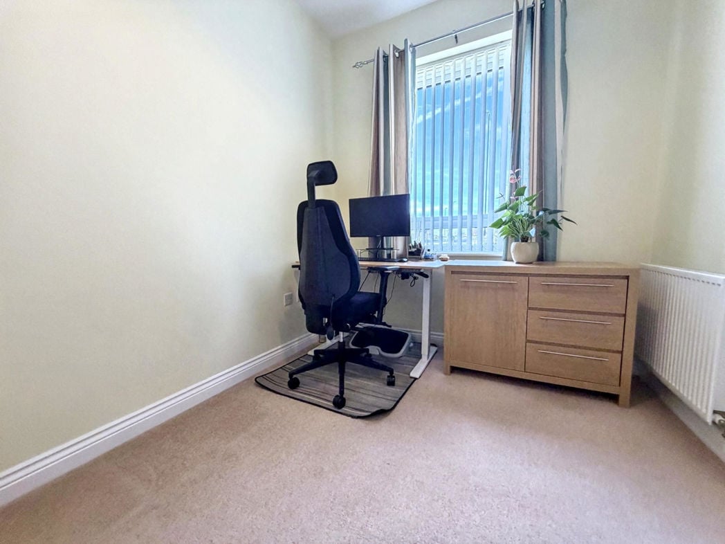 Property image 14 of 33