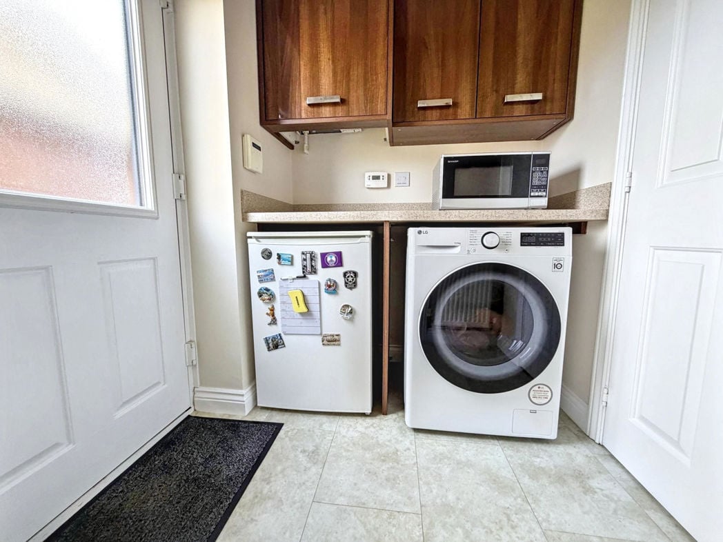 Property image 15 of 33