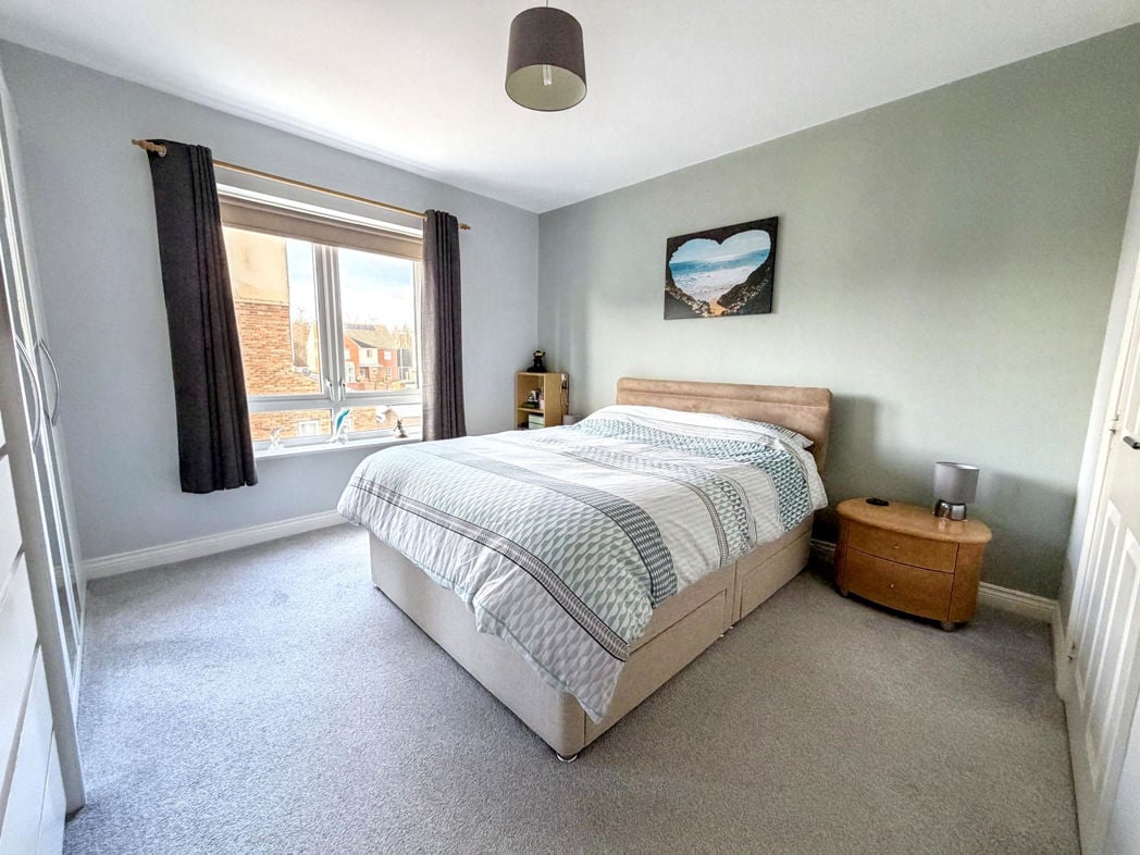 Property image 17 of 33