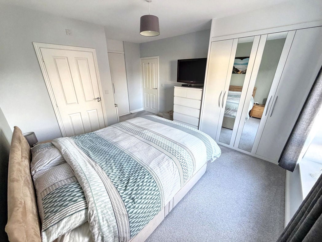 Property image 19 of 33