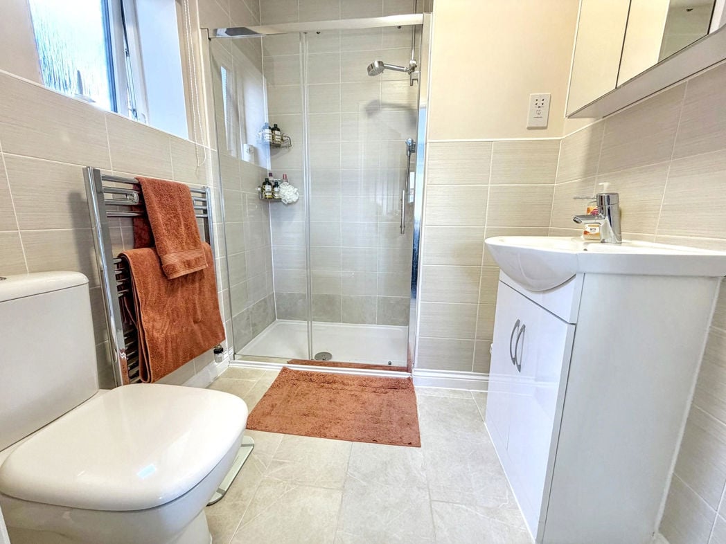 Property image 20 of 33
