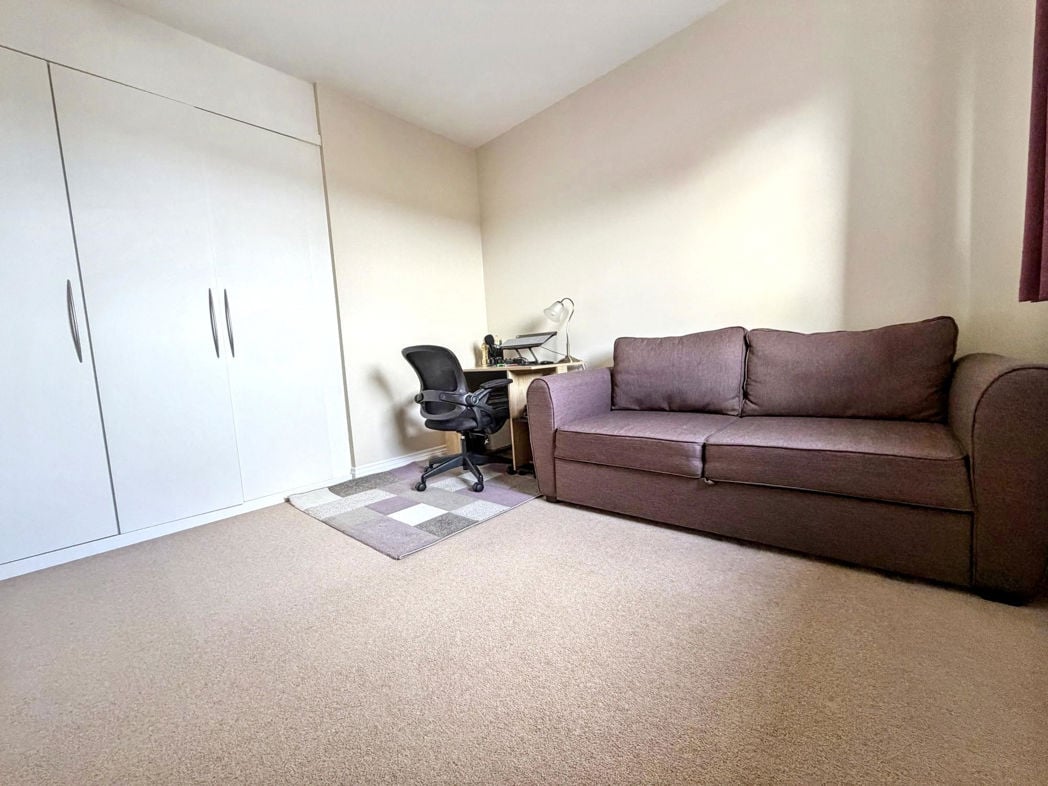 Property image 23 of 33
