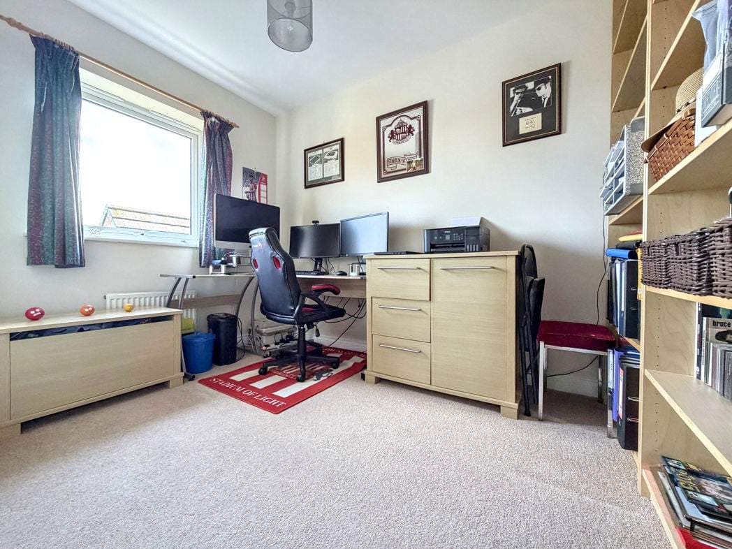 Property image 25 of 33