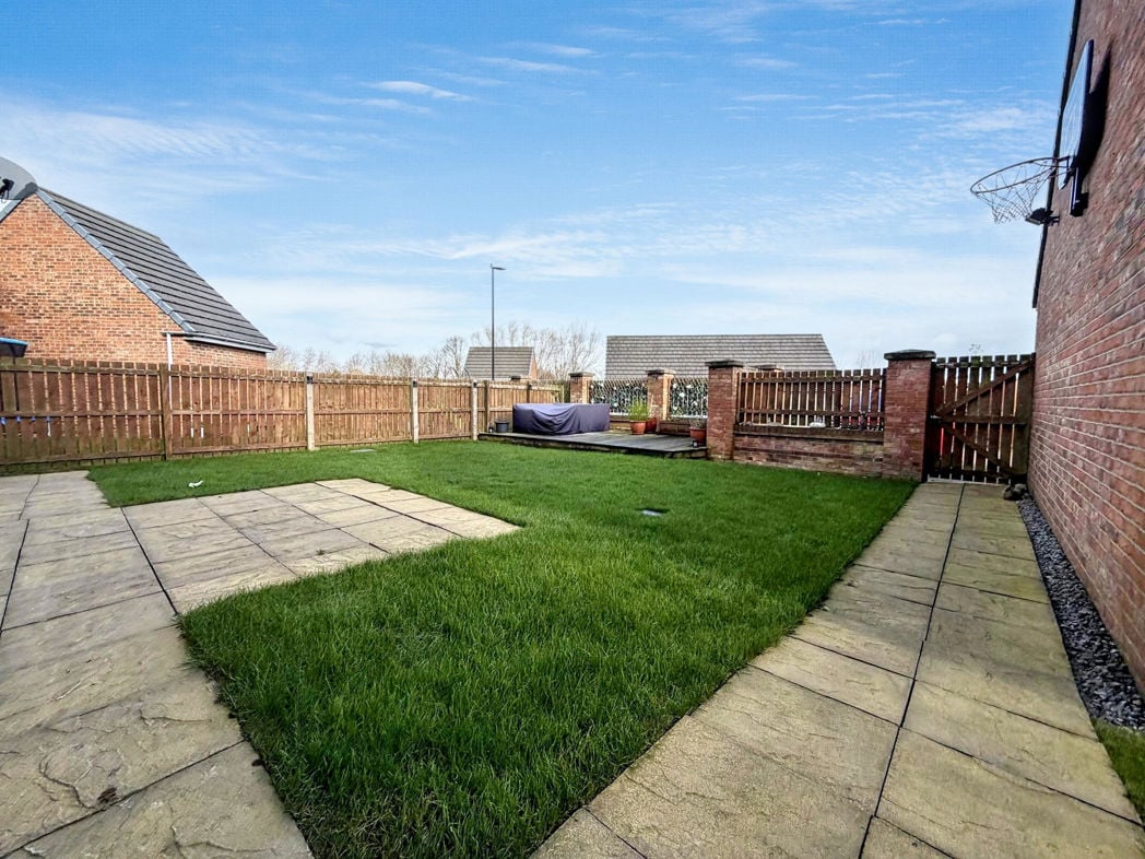 Property image 30 of 33