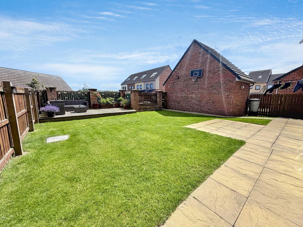 Property image 32 of 33