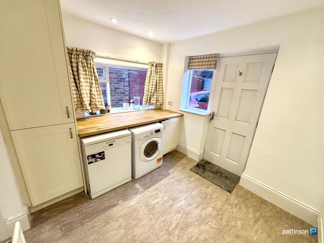 Property image 11 of 23