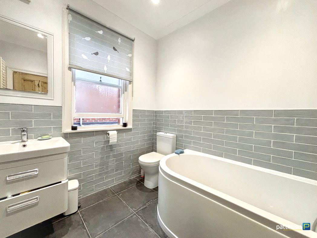Property image 21 of 23